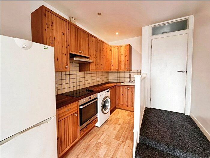 1 Bedroom Flat To Rent In Church Road, Leyton, London, E10