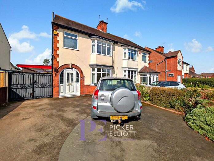 3 Bedroom Semi-Detached House For Sale In Wolvey Road, Burbage, LE10