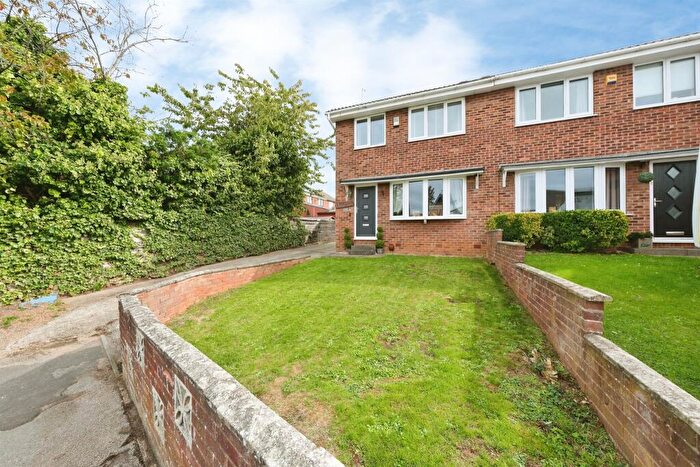 3 Bedroom Semi-Detached House For Sale In Oakwell Close, Maltby, Rotherham, S66