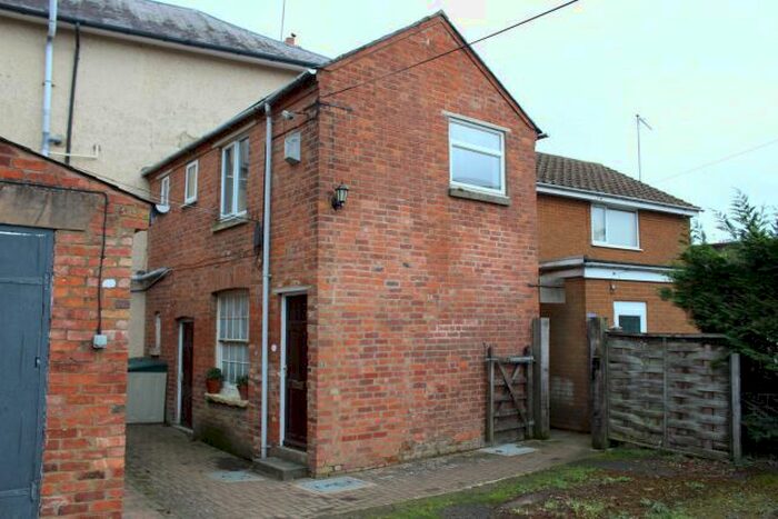 1 Bedroom Flat To Rent In High Street, Long Buckby, Northants, NN6