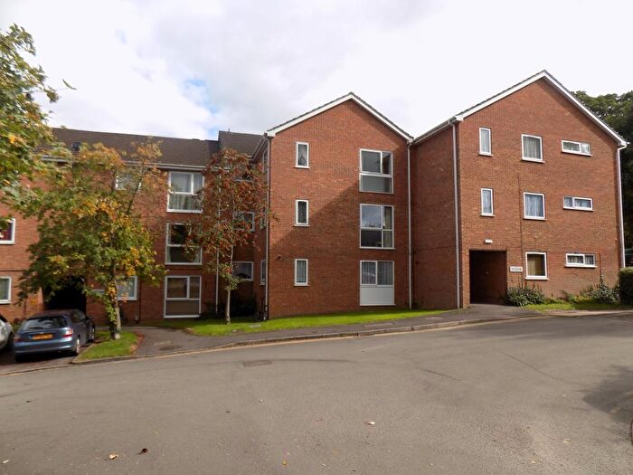 2 Bedroom Apartment To Rent In Epping Close, Reading, RG1
