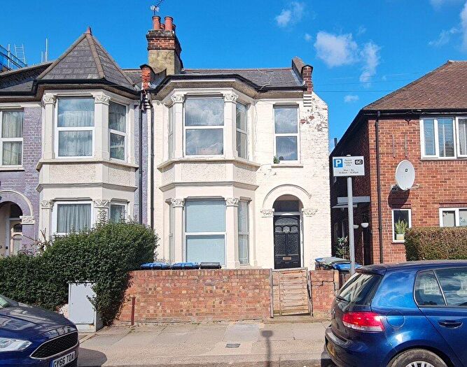 4 Bedroom Terraced House To Rent In Chapter Road, Willesden, NW2