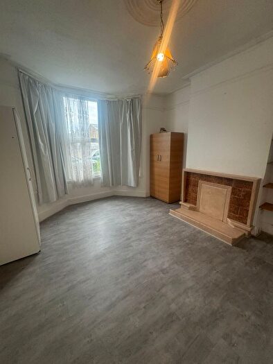 4 Bedroom Maisonette To Rent In Farnham Road, Ilford, IG3