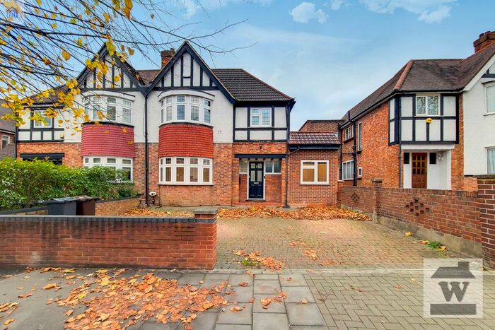 4 Bedroom Semi-Detached House To Rent In The Grove, Isleworth, TW7