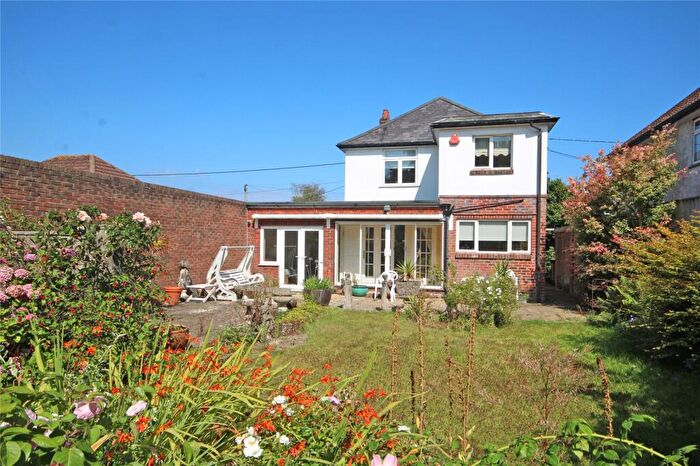 3 Bedroom Detached House For Sale In Hobart Road, New Milton, Hampshire, BH25