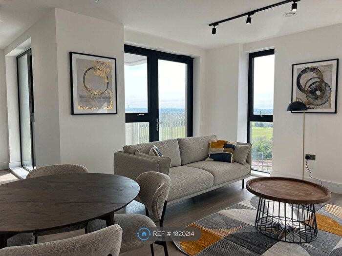 2 Bedroom Flat To Rent In Scrubbs Lane, London, NW10