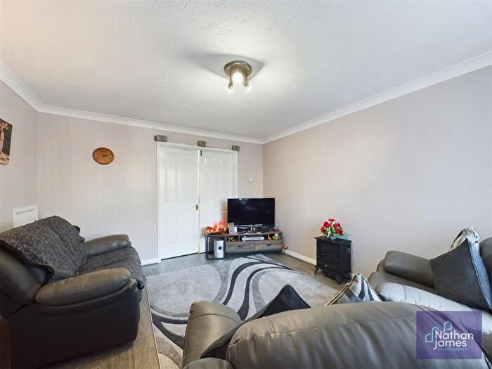 3 Bedroom Link Detached House For Sale In St. Stephens Court, Undy, Caldicot, NP26