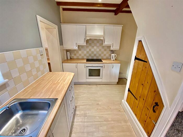 2 Bedroom End Of Terrace House To Rent In Horninglow Road North, Burton Upon Trent, DE13