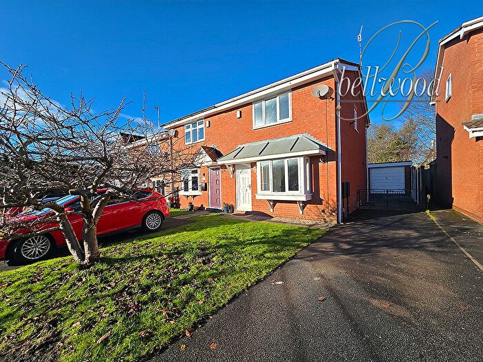 3 Bedroom Semi Detached House To Rent In Gallimore Close, Stoke-On-Trent, ST6