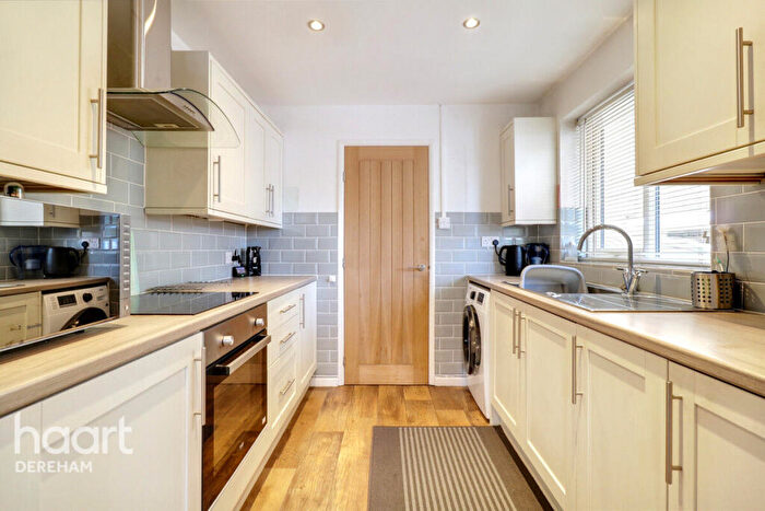 2 Bedroom Detached Bungalow For Sale In St Andrews Close, Holme Hale, IP25