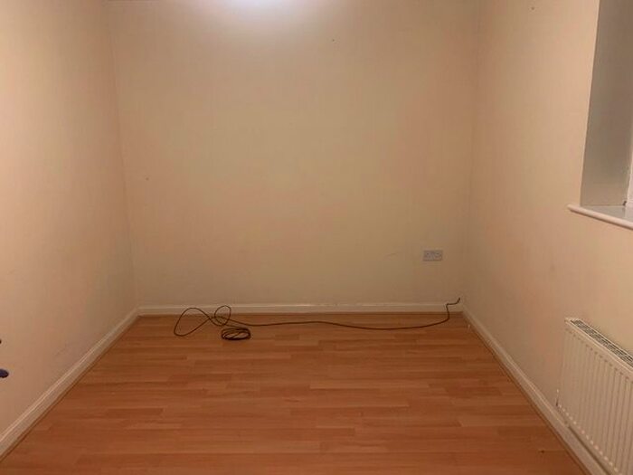 3 Bedroom Terraced House To Rent In Sherman Garden, Chadwell Heath RM6