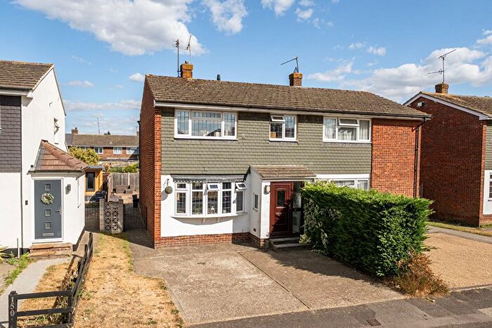 3 Bedroom Semi-Detached House For Sale In Lunsford Lane, Larkfield, Aylesford, ME20