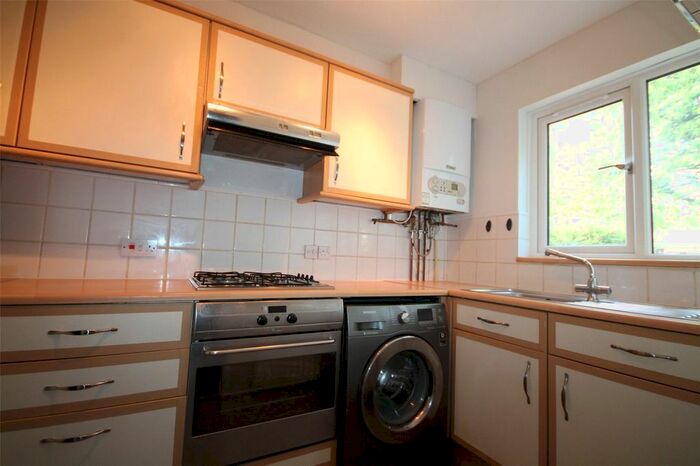 2 Bedroom Detached House To Rent In Foxwood Close, Feltham, Greater London, TW13