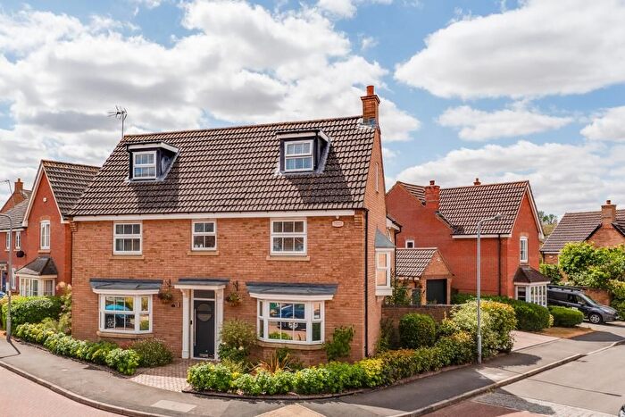 5 Bedroom Detached House For Sale In Fieldfare Close, Corby, NN18