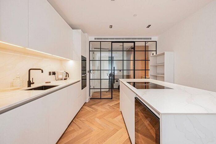 1 Bedroom Flat To Rent In Cluny Mews, London, SW5