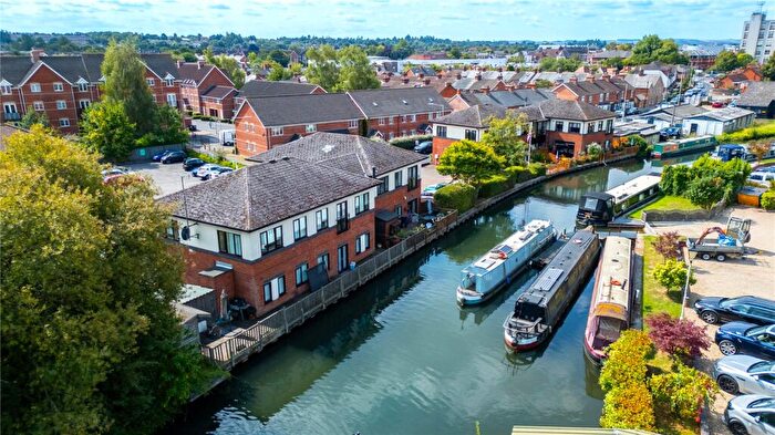 2 Bedroom Apartment To Rent In Mill Lane, Newbury, Berkshire, RG14