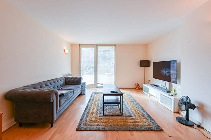 1 Bedroom Flat To Rent In Amazon Apartments, New River Avenue, London, , Hornsey, London, N8