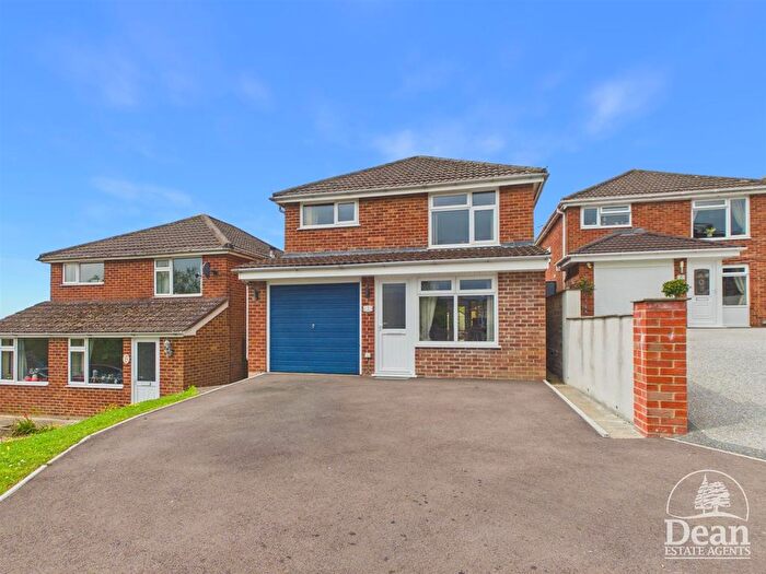 3 Bedroom Detached House For Sale In Ash Close, Lydney, GL15