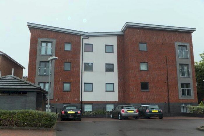 2 Bedroom Flat To Rent In A Lichfield Road, Sutton Coldfield, B74