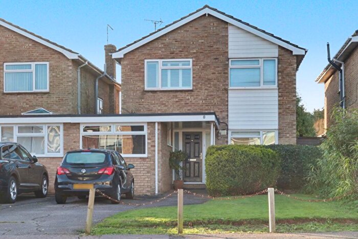 4 Bedroom Detached House For Sale In Fortescue Chase, Thorpe Bay, SS1