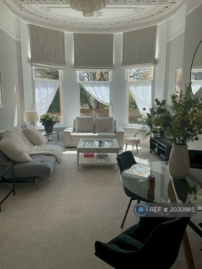 2 Bedroom Flat To Rent In Royal Park, Bristol, BS8