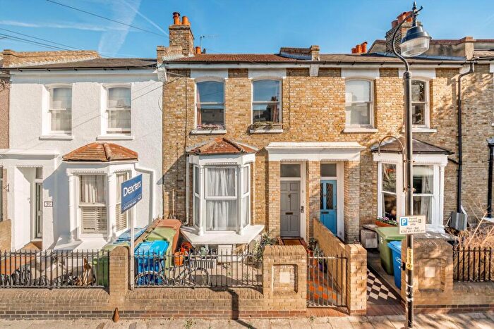 1 Bedroom Flat To Rent In Anstey Road, Peckham, SE15