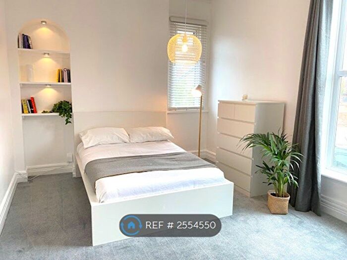 Studio To Rent In Park Road, Loughborough, LE11