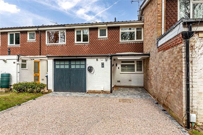 4 Bedroom Terraced House For Sale In Green Lane Close, Byfleet, West Byfleet, Surrey, KT14