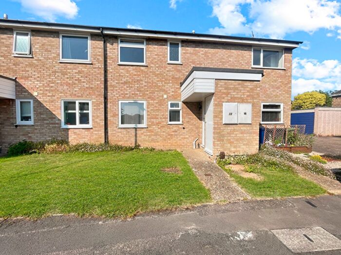 2 Bedroom Maisonette To Rent In Birch Trees Road, Great Shelford, CB22