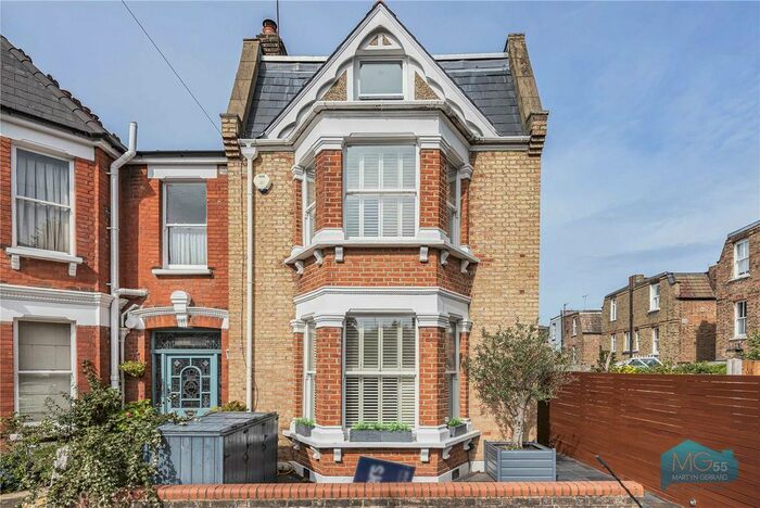 4 Bedroom End Of Terrace House To Rent In Barnard Hill, London, N10