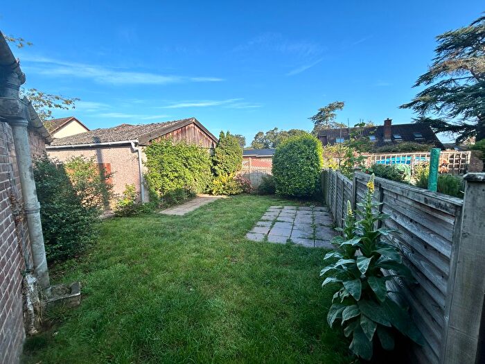 2 Bedroom Flat To Rent In Bracken Court, The Drive, Farringdon, Exeter, EX5