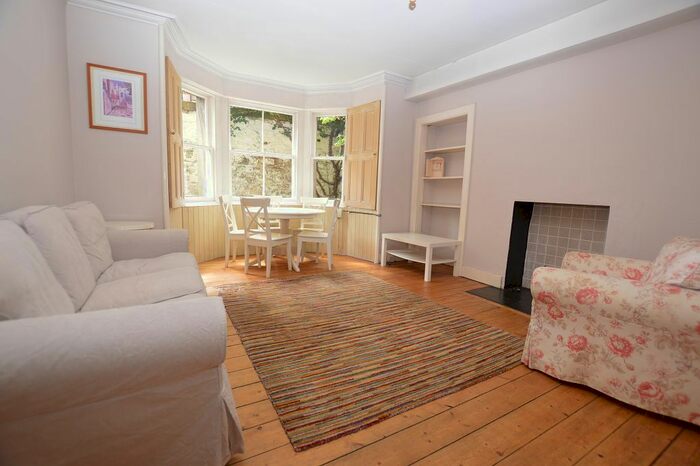 1 Bedroom Flat To Rent In Leslie Place, Edinburgh, EH4