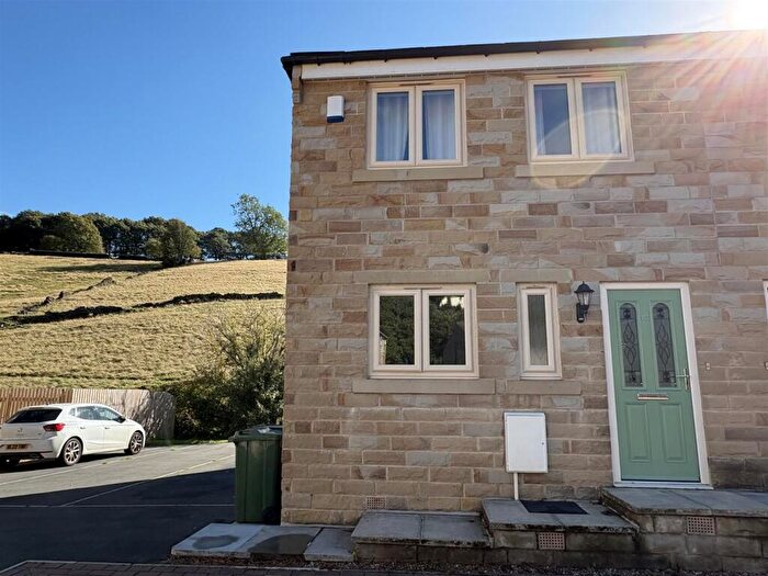 3 Bedroom Semi-Detached House To Rent In Perseverance Place, Holmfirth, HD9