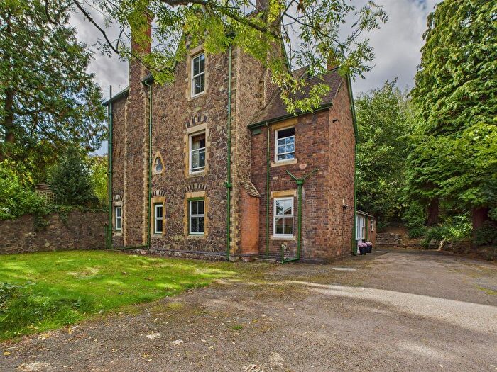 3 Bedroom Flat For Sale In Como Road, Malvern, WR14