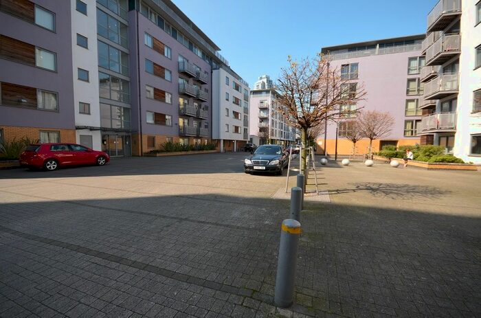 Studio To Rent In Deals Gateway, London, SE13