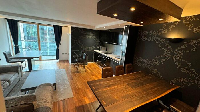 2 Bedroom Apartment To Rent In West Point, Wellington Street, Leeds, LS1