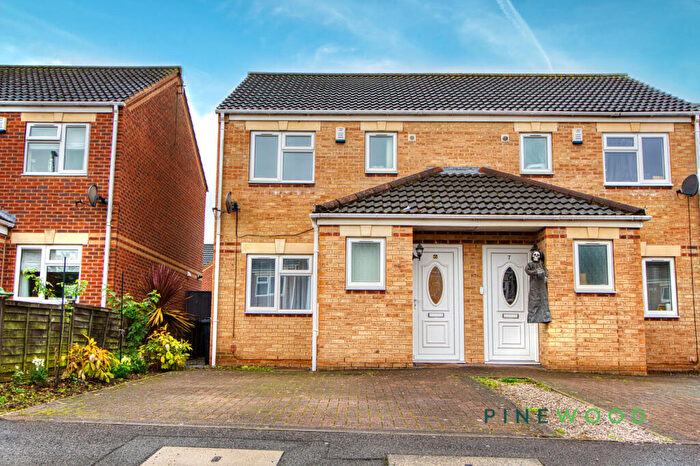 3 Bedroom Semi-Detached House For Sale In Elmton View, Creswell, Worksop, S80