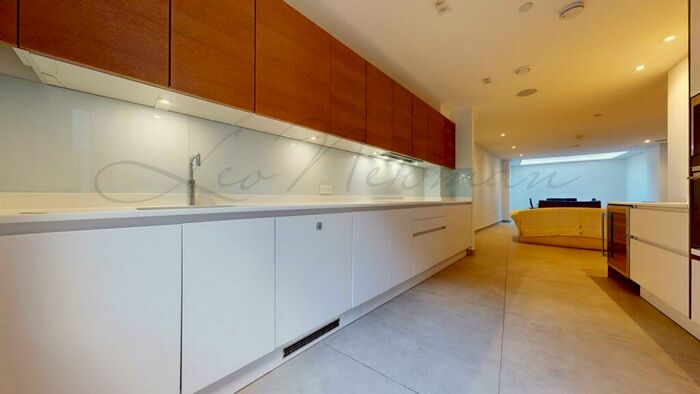 4 Bedroom Town House To Rent In Highgate Road, Kentish Town, NW5