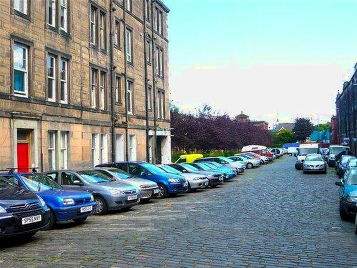 1 Bedroom Flat To Rent In Edina Place, Edinburgh, EH7