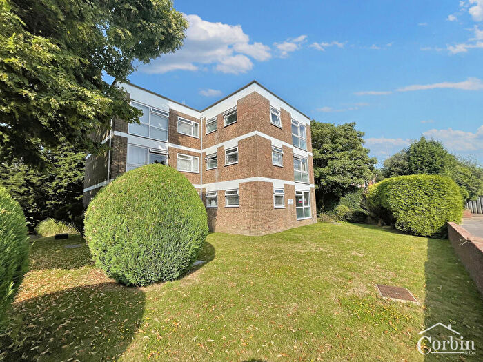 1 Bedroom Flat To Rent In Wellington Road, Bournemouth, BH8