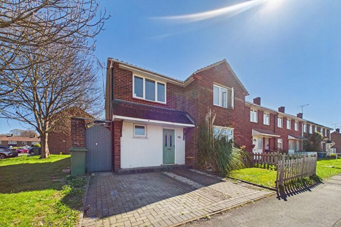 4 Bedroom End Terrace House To Rent In Mainprize Road, Bracknell, Berkshire, RG12