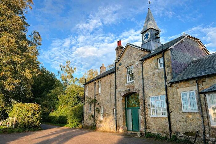 3 Bedroom Semi-Detached House To Rent In Foley Estate, Liphook, GU30