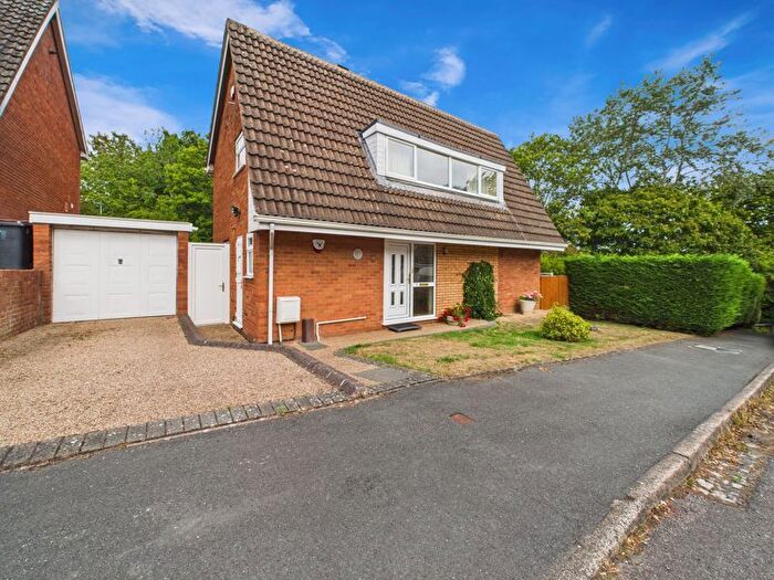 4 Bedroom Detached House For Sale In Bourton Close, Stirchley, Telford, Rf., TF3