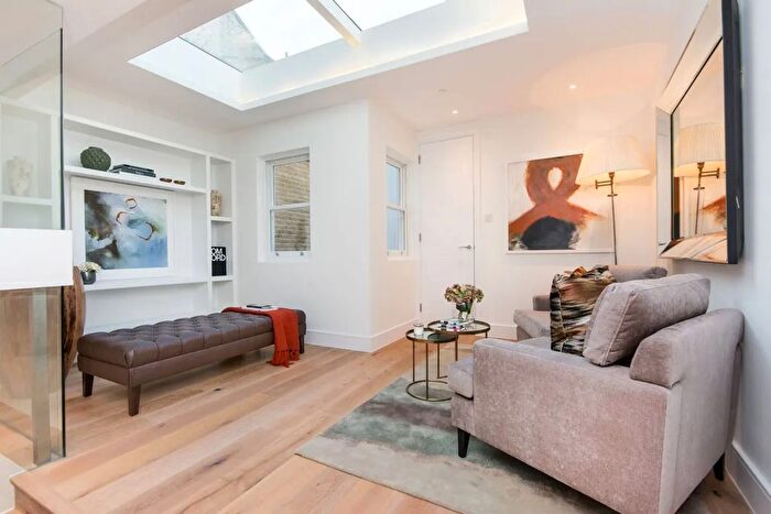 3 Bedroom Terraced House For Sale In Broadley Street, St Johns Wood, NW8