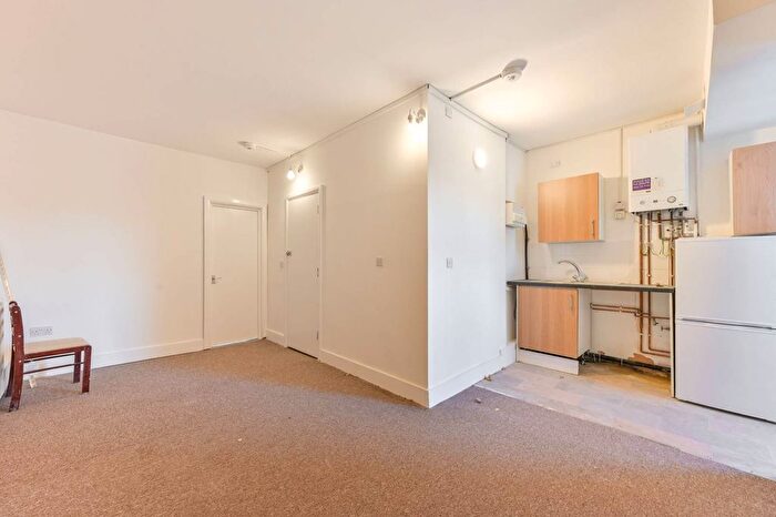 1 Bedroom Flat To Rent In Neasden Lane North, Neasden, London, NW10