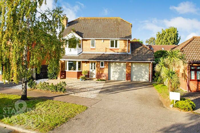4 Bedroom Detached House For Sale In Felsham Way, Taverham, Norwich, NR8