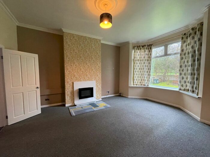 2 Bedroom Flat To Rent In Lindum Terrace, Clifton, Rotherham, S65