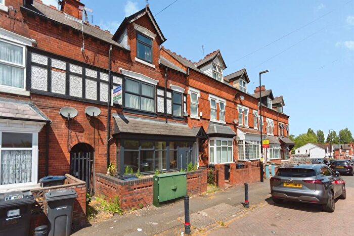 5 Bedroom Terraced House For Sale In Oakwood Road, Sparkhill, Birmingham, B11