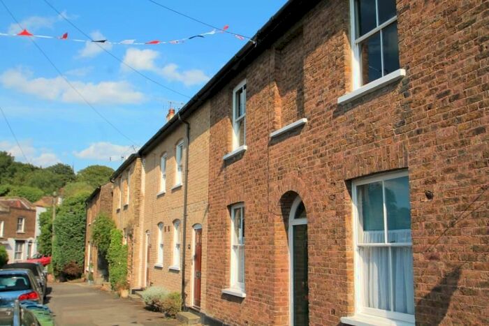 2 Bedroom Property To Rent In Victoria Terrace, Harrow-On-The-Hill, Harrow, HA1