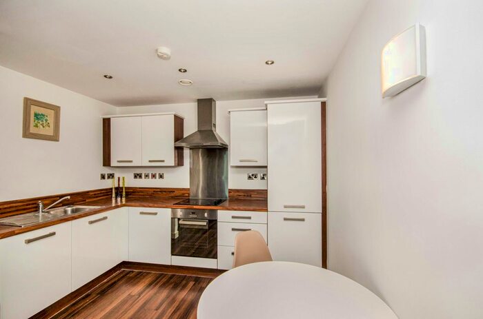 2 Bedroom Flat To Rent In Sackville Street, Barnsley, S70